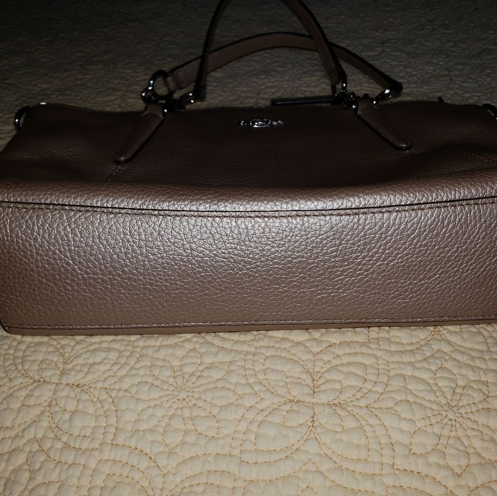 Coach Handbag - Picture 4 of 4